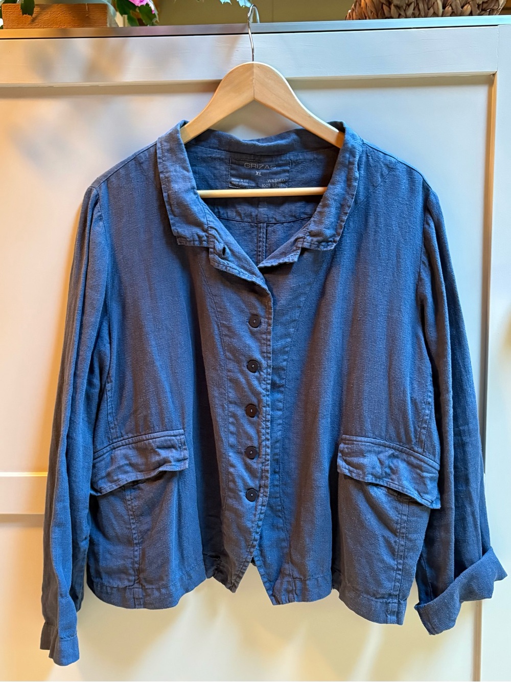 Grizas Buttoned Cobalt Linen Jacket